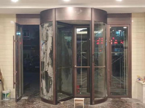 蘭州廠家定做不銹鋼兩翼旋轉(zhuǎn)門(mén)與工業(yè)門(mén) 品質(zhì)與定制之選